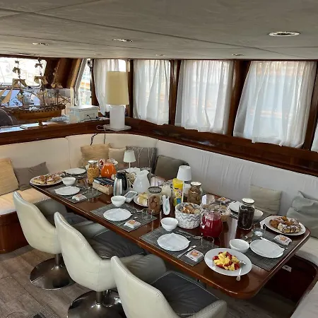 Tersane Iv Botel 2*