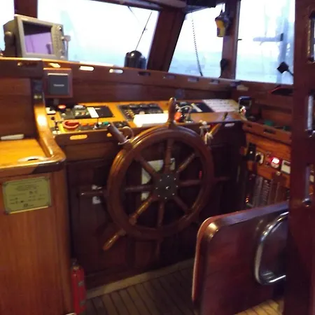 Tersane Iv Vincitore 4 Di Bruno Barbieri Bateau-hôtel