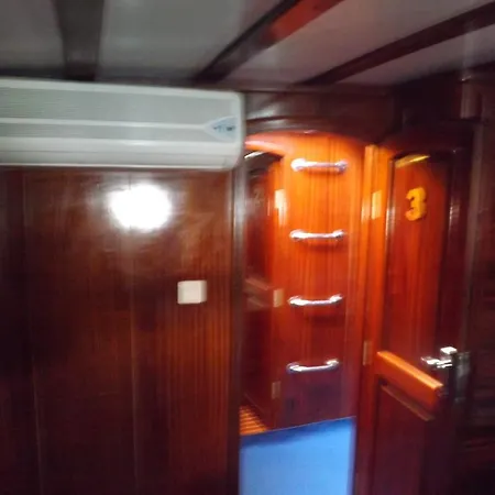 Botel Tersane Iv Palermo