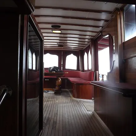 Tersane Iv Botel