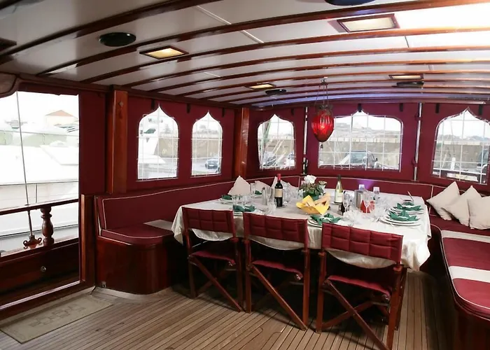 보트호텔 Tersane Iv Vincitore 4 Di Bruno Barbieri