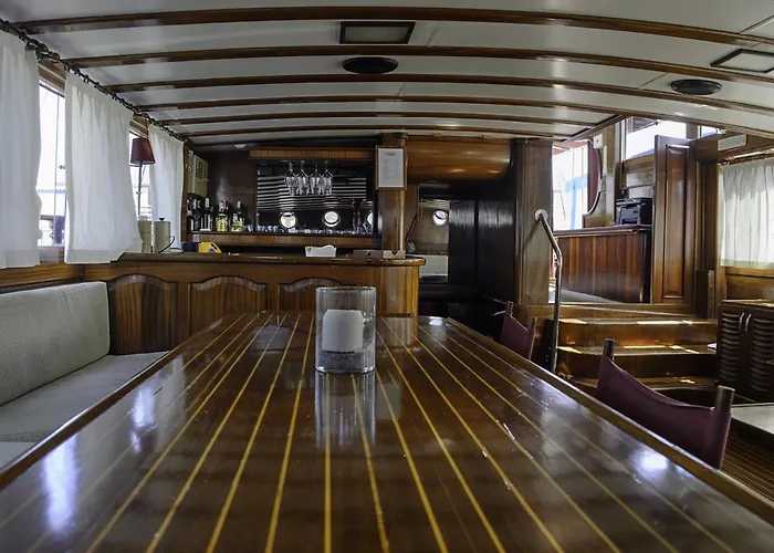 보트호텔 Tersane Iv Vincitore 4 Di Bruno Barbieri