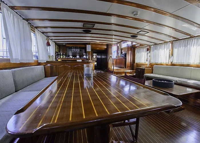 Tersane Iv Vincitore 4 Di Bruno Barbieri 팔레르모