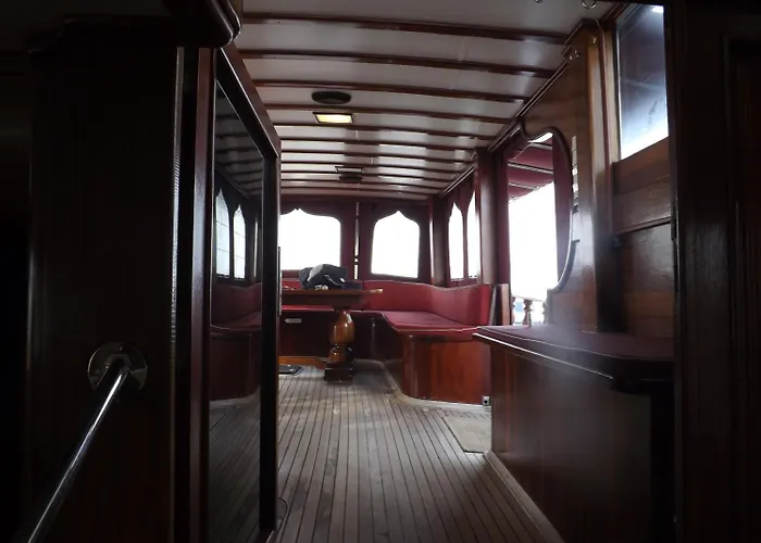 Tersane Iv Vincitore 4 Di Bruno Barbieri 2* 팔레르모